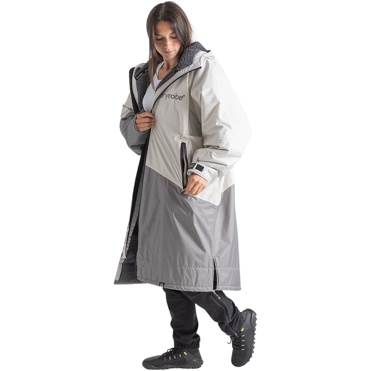 2026 Dryrobe Advance Long Sleeve Changing Robe DALSV3 - Stone